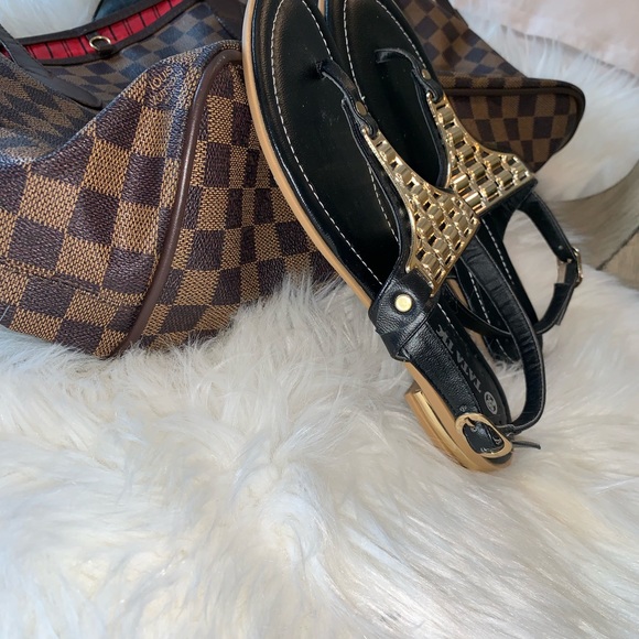 Black and gold sandals size 6.5 - Picture 8 of 8